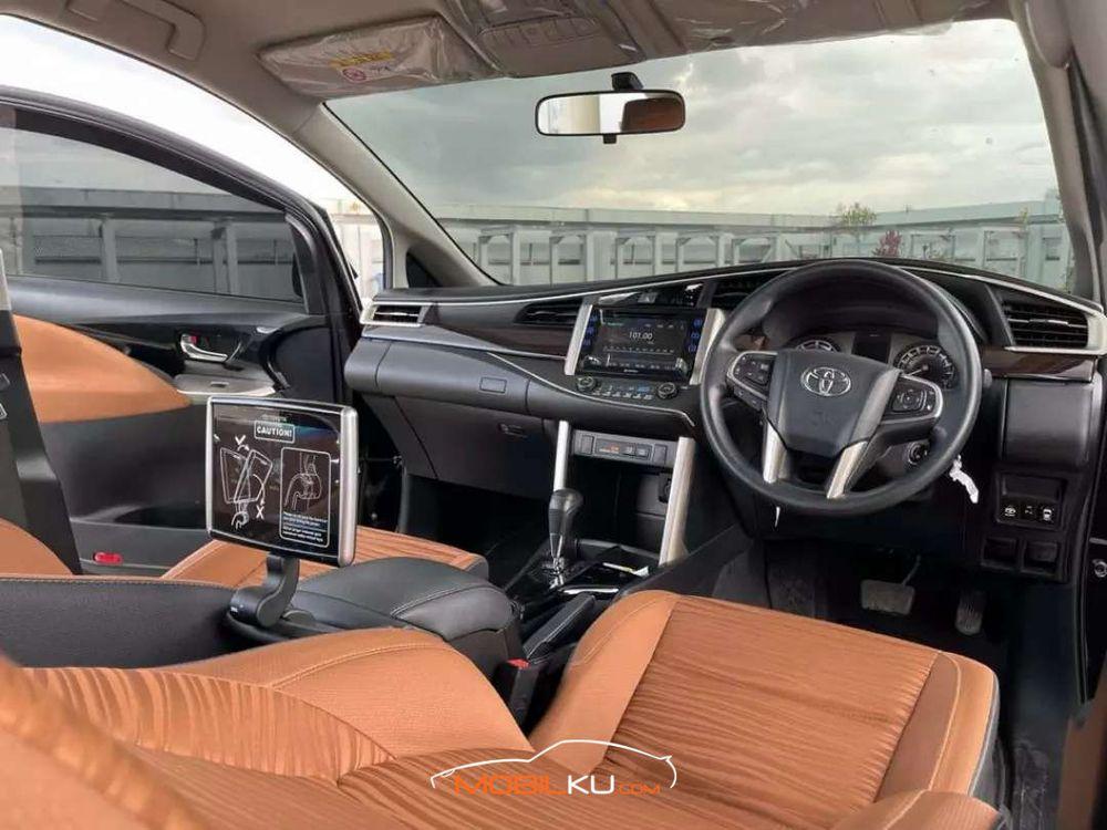 Mobil Toyota Kijang Innova 2019