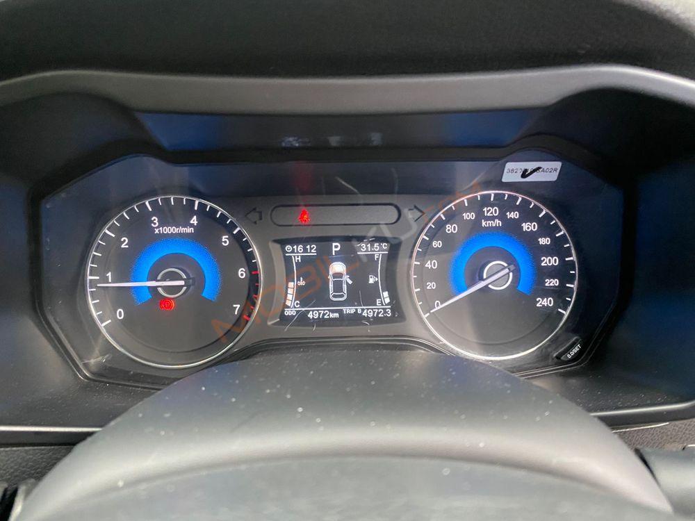 Mobil DFSK Glory 580 2024