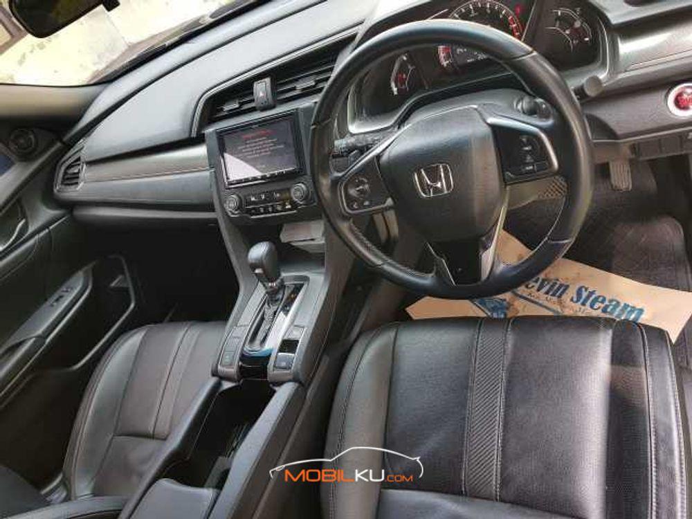 Mobil Honda Civic Sedan 2018