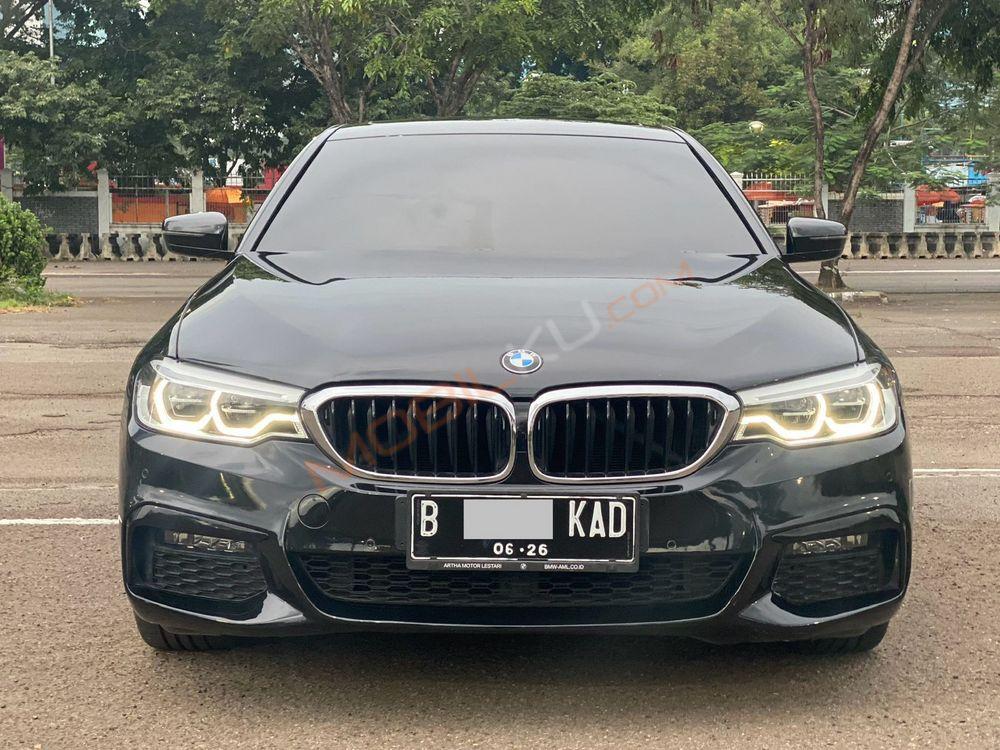 Mobil BMW 5 Series 2020