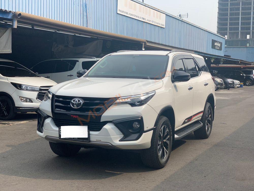 Mobil Toyota Fortuner 2019