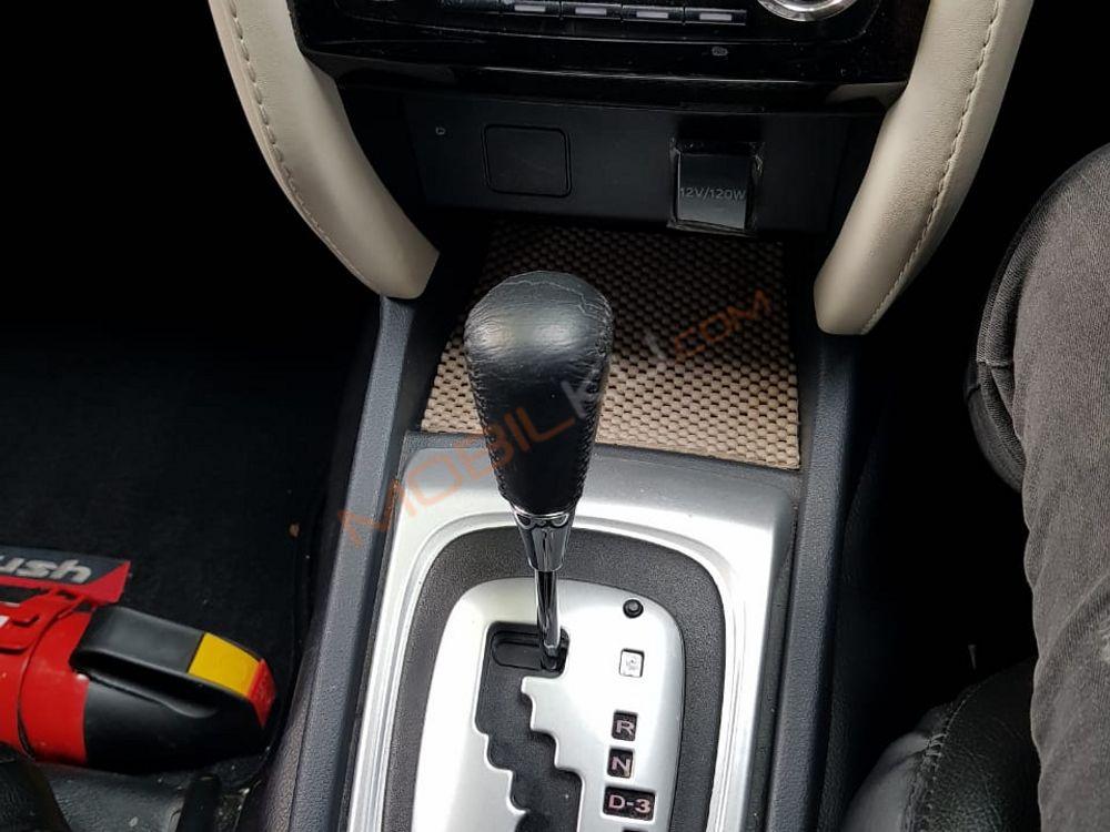 Mobil Toyota Rush 2021