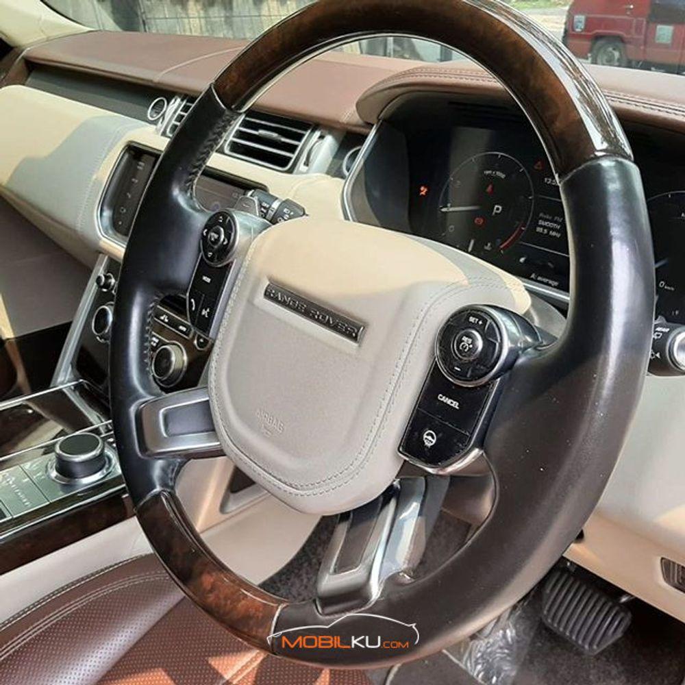 Mobil Range Rover Vogue 2014
