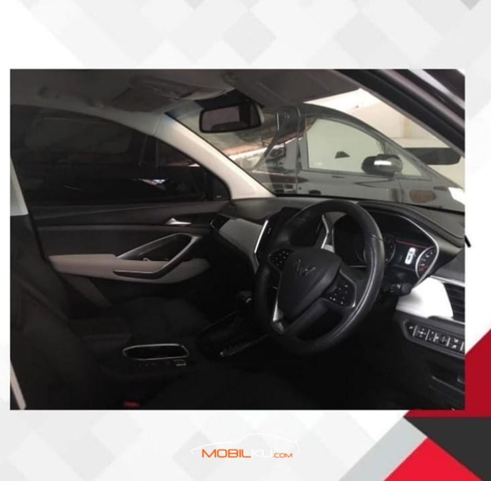 Mobil Wuling Almaz 2019