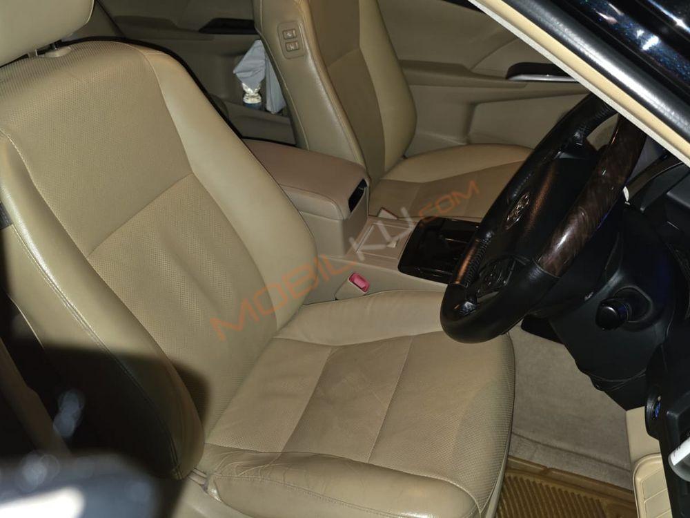Mobil Toyota Camry 2016