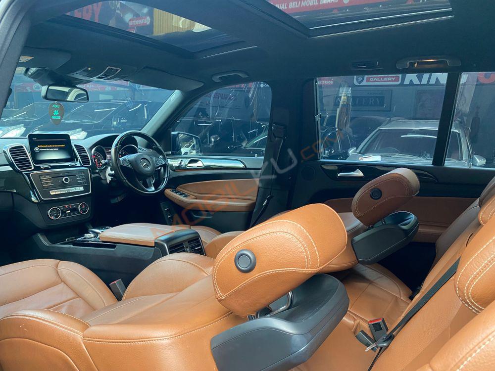 Mobil Mercedes-Benz GLS 2017