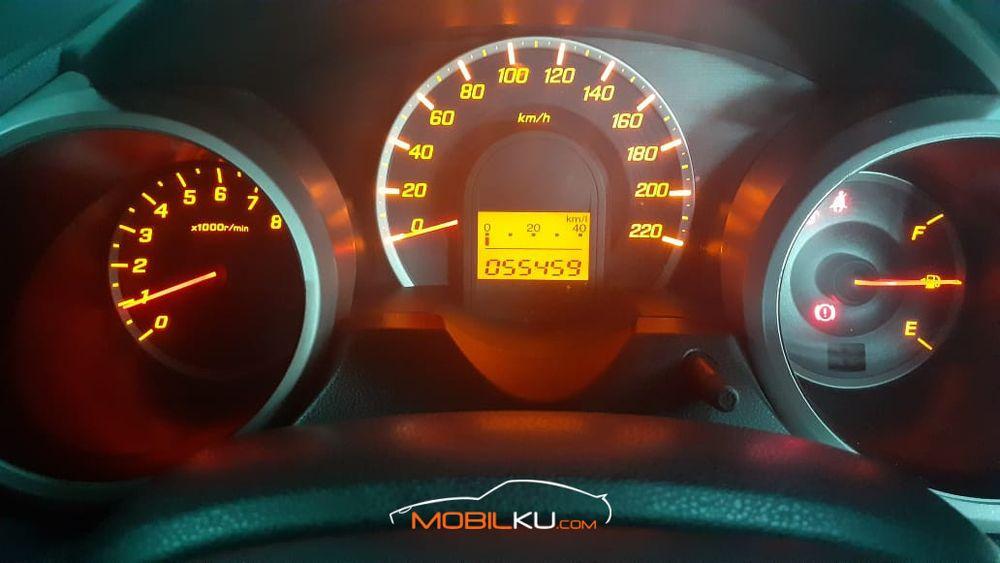 Mobil Honda Jazz 2013