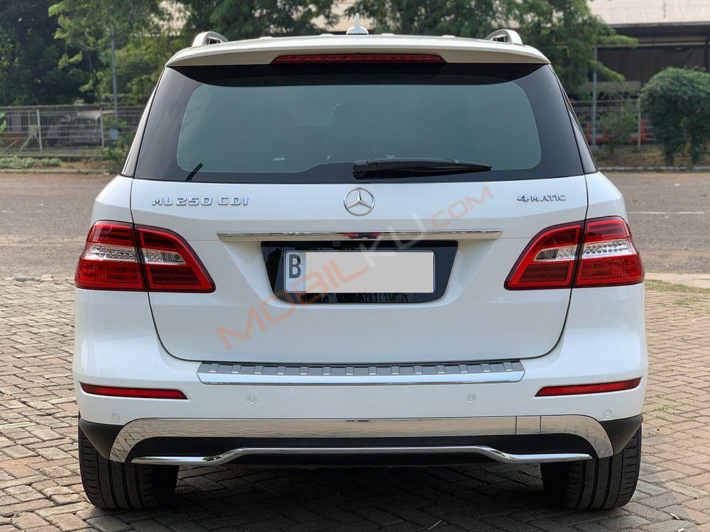 Mobil Mercedes-Benz ML 2013