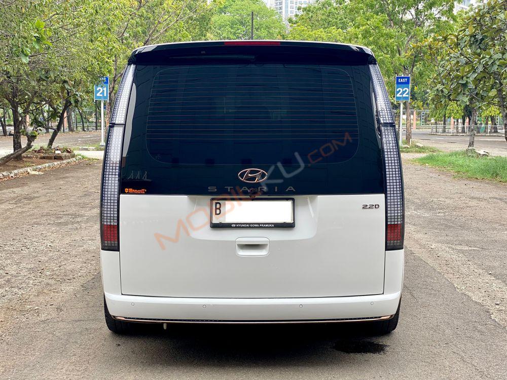 Mobil Hyundai Staria 2022