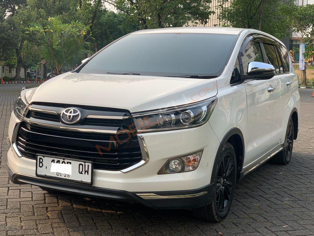 Mobil Toyota Kijang Innova 2018