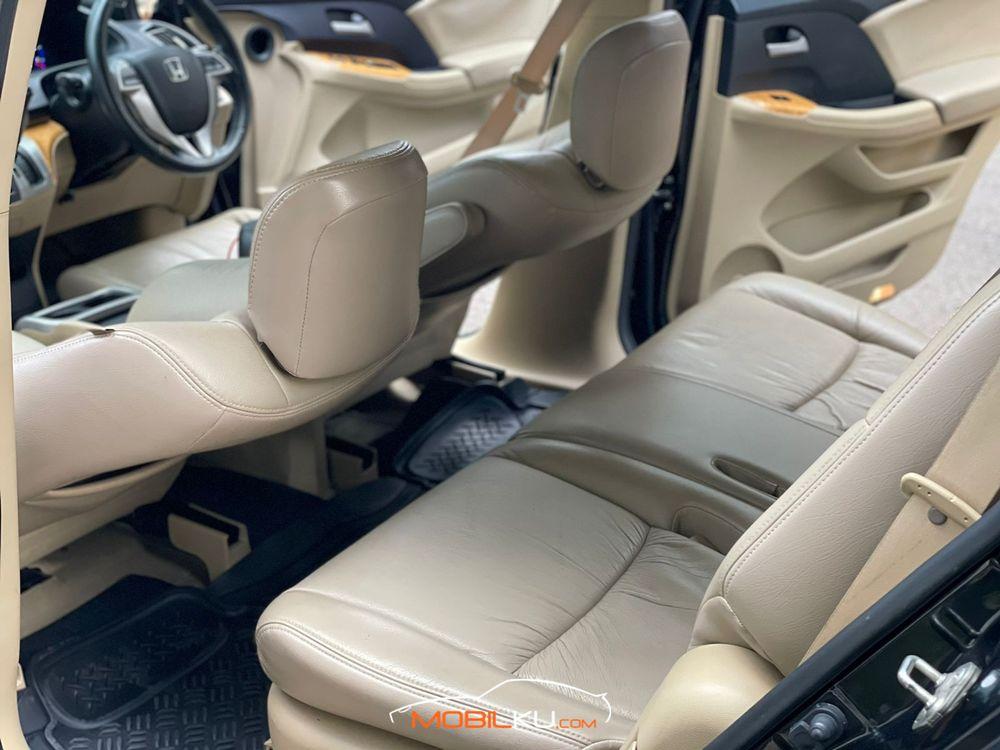 Mobil Honda Odyssey 2010