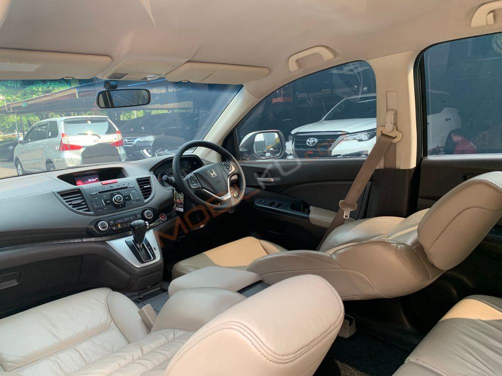 Mobil Honda CR-V 2012