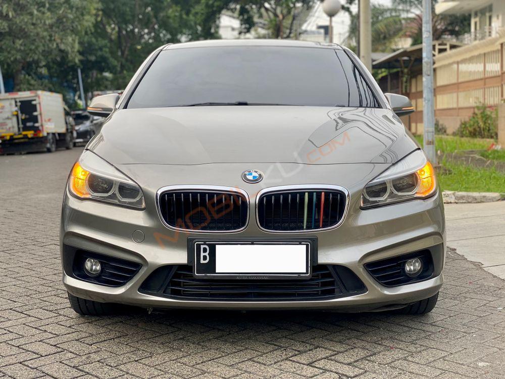 Mobil BMW 2 Series 2015
