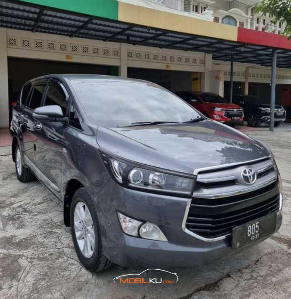 Mobil Toyota Kijang Innova 2018