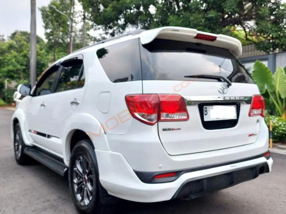 Mobil Toyota Fortuner 2014