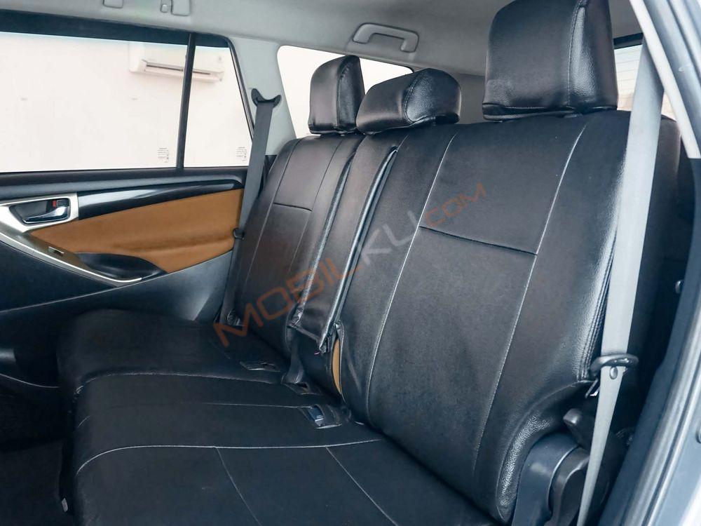 Mobil Toyota Kijang Innova 2017