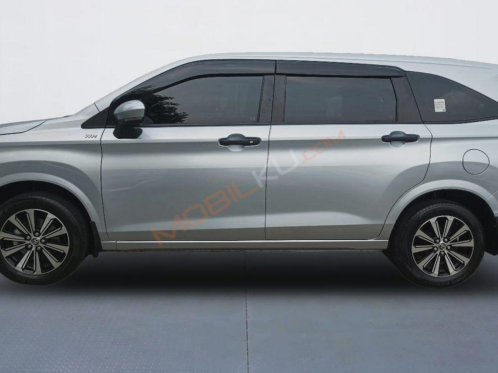 Mobil Toyota Avanza 2021