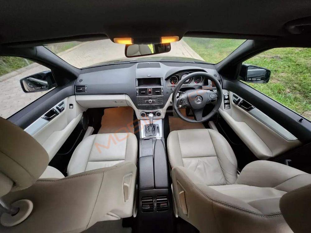 Mobil Mercedes-Benz C-Class 2008
