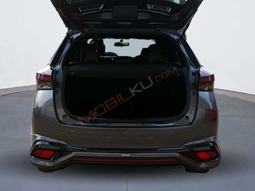 Mobil Toyota Yaris 2020