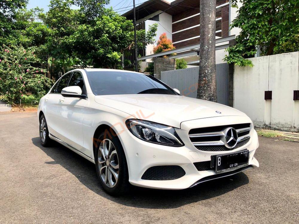 Mobil Mercedes-Benz C-Class 2016
