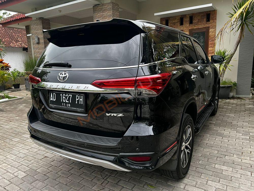 Mobil Toyota Fortuner 2016