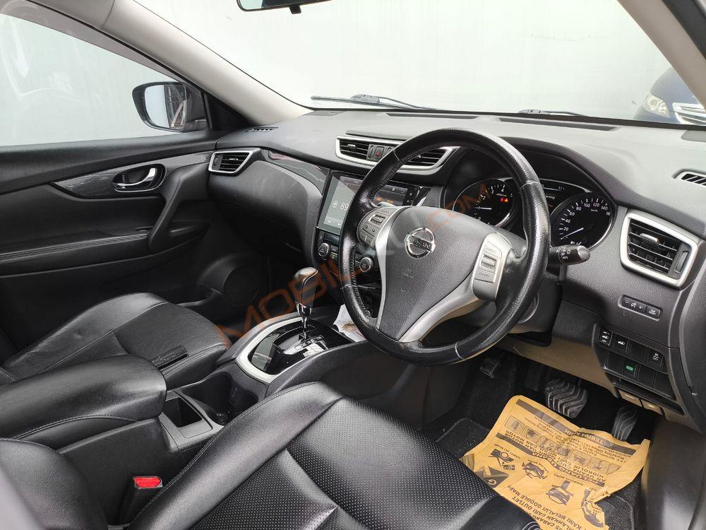 Mobil Nissan X-Trail 2019