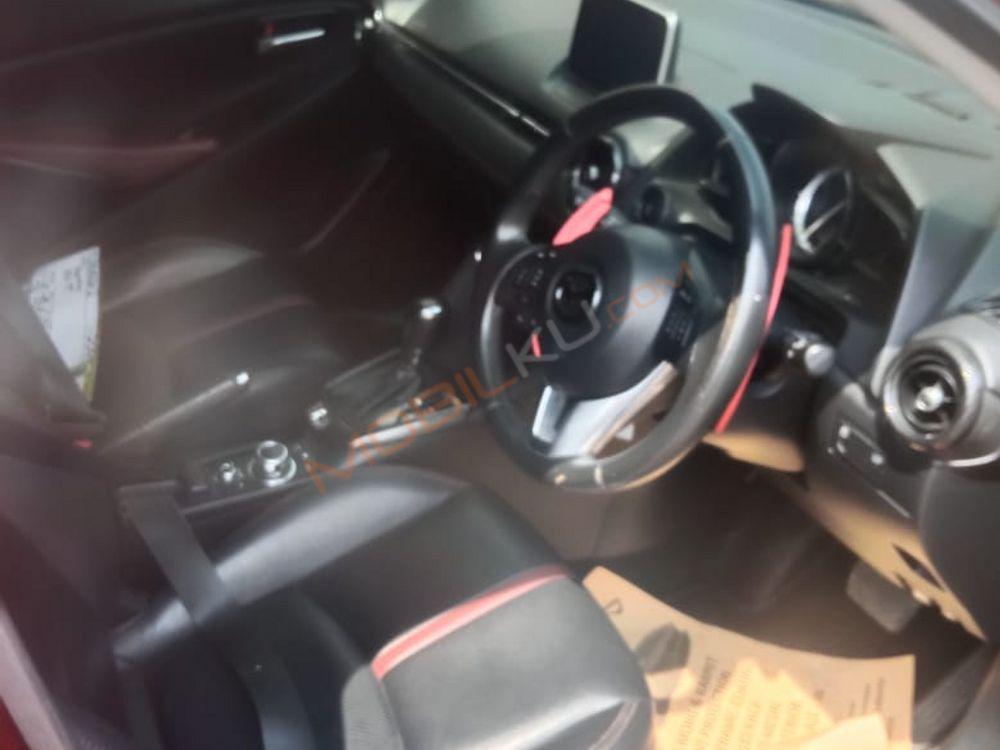 Mobil Mazda 2 Hatchback 2015