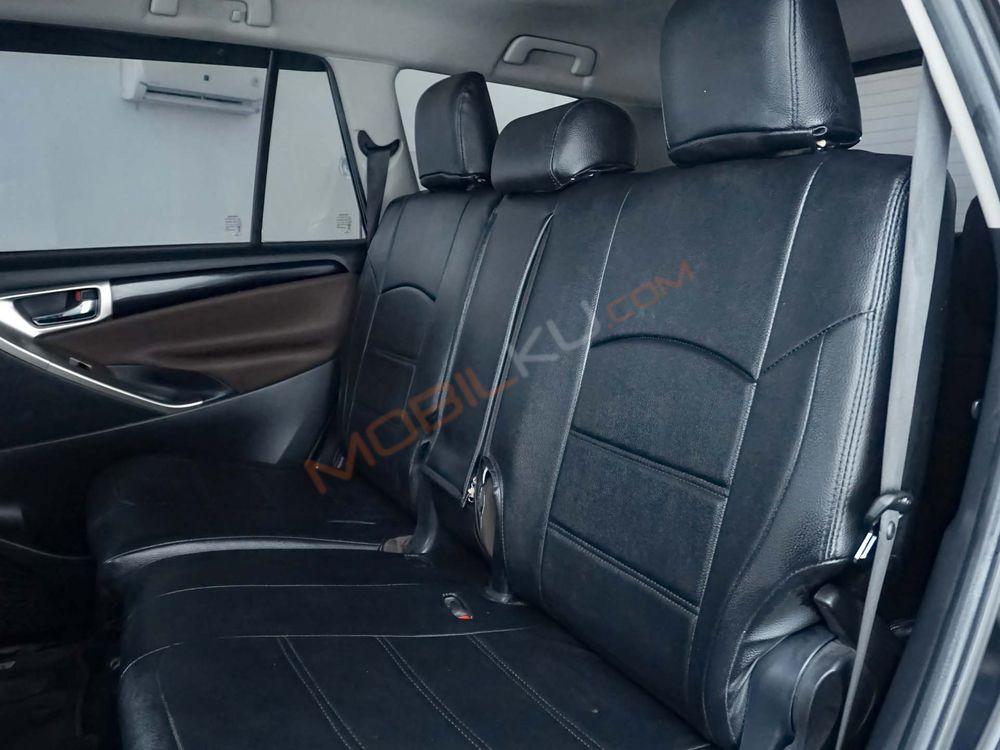 Mobil Toyota Kijang Innova 2021