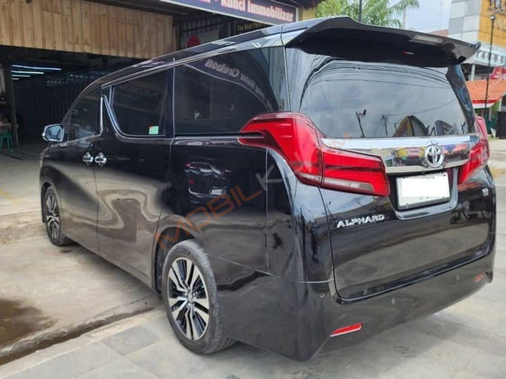 Mobil Toyota Alphard 2019