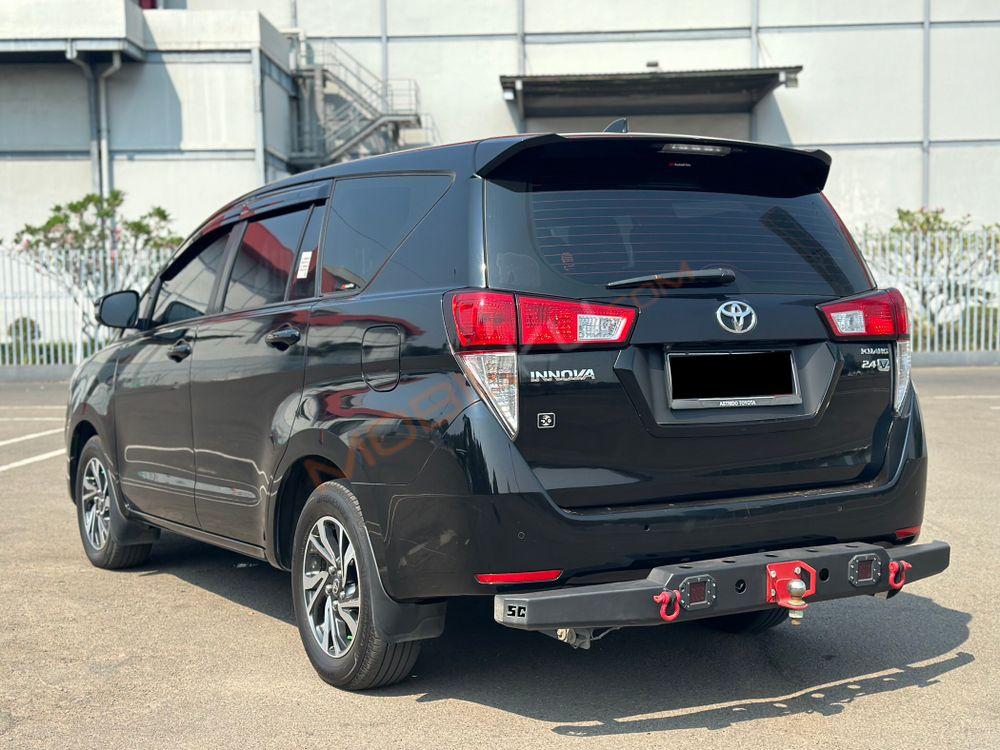 Mobil Toyota Kijang Innova 2021