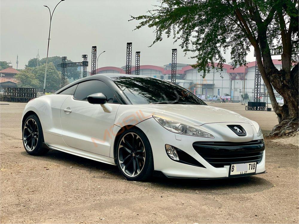 Mobil Peugeot RCZ 2012