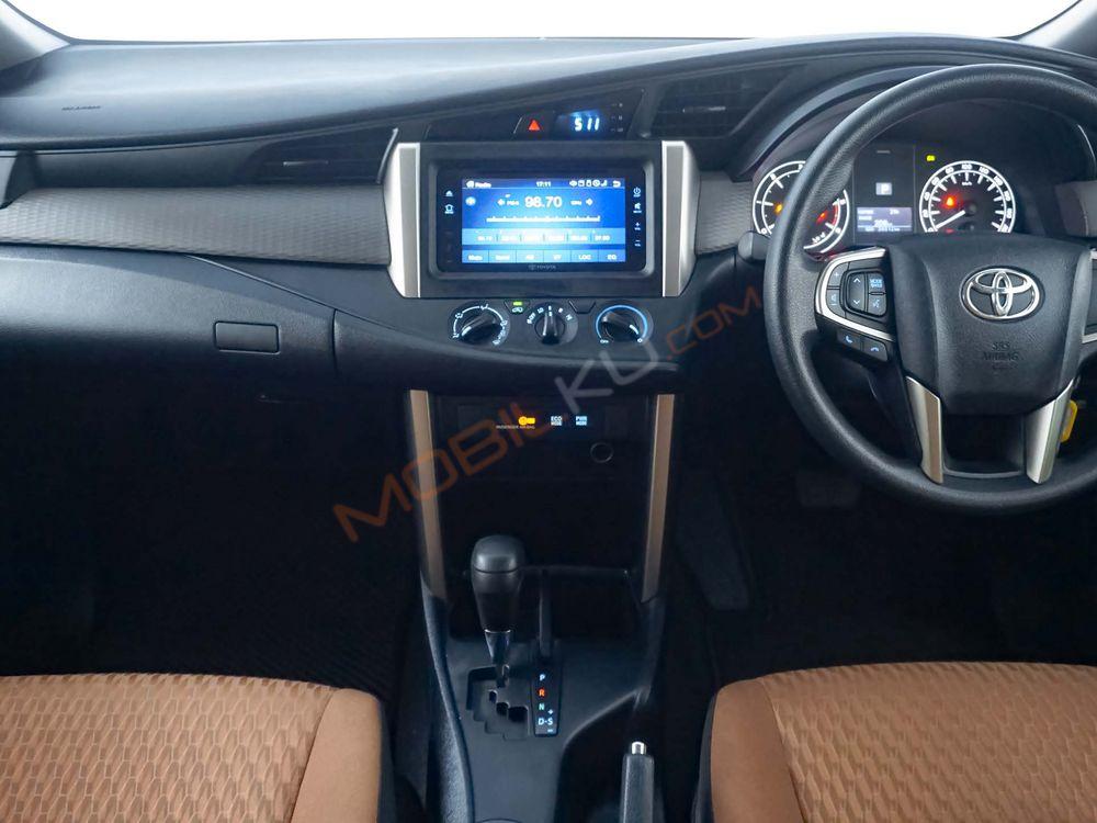 Mobil Toyota Kijang Innova 2020