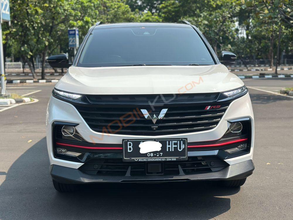 Mobil Wuling Almaz 2022