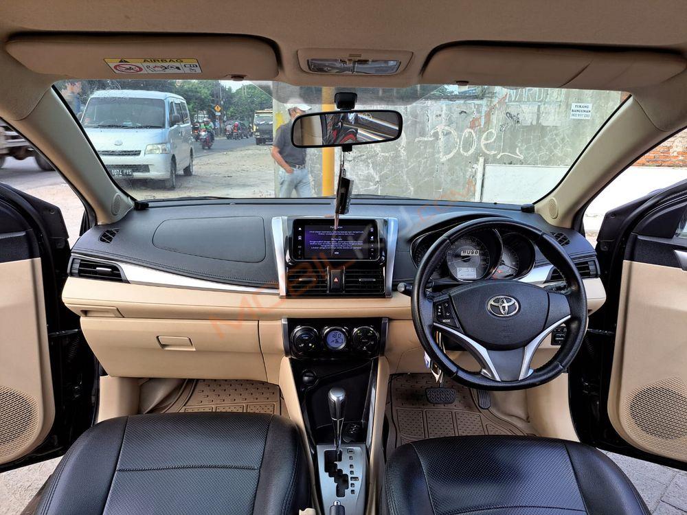 Mobil Toyota Vios 2014