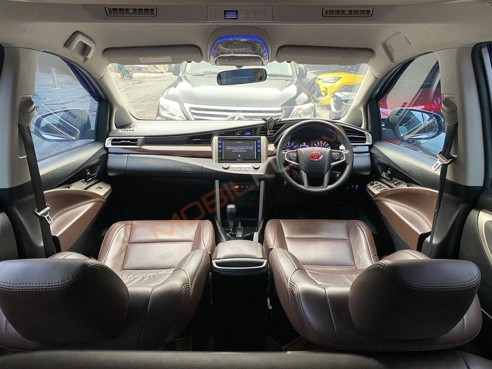 Mobil Toyota Kijang Innova 2016