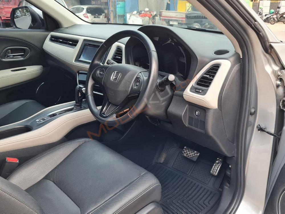 Mobil Honda HR-V 2016
