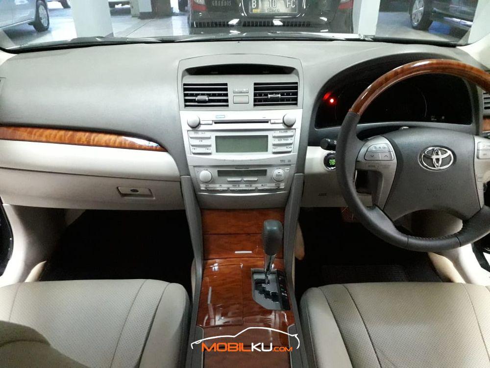 Mobil Toyota Camry 2009