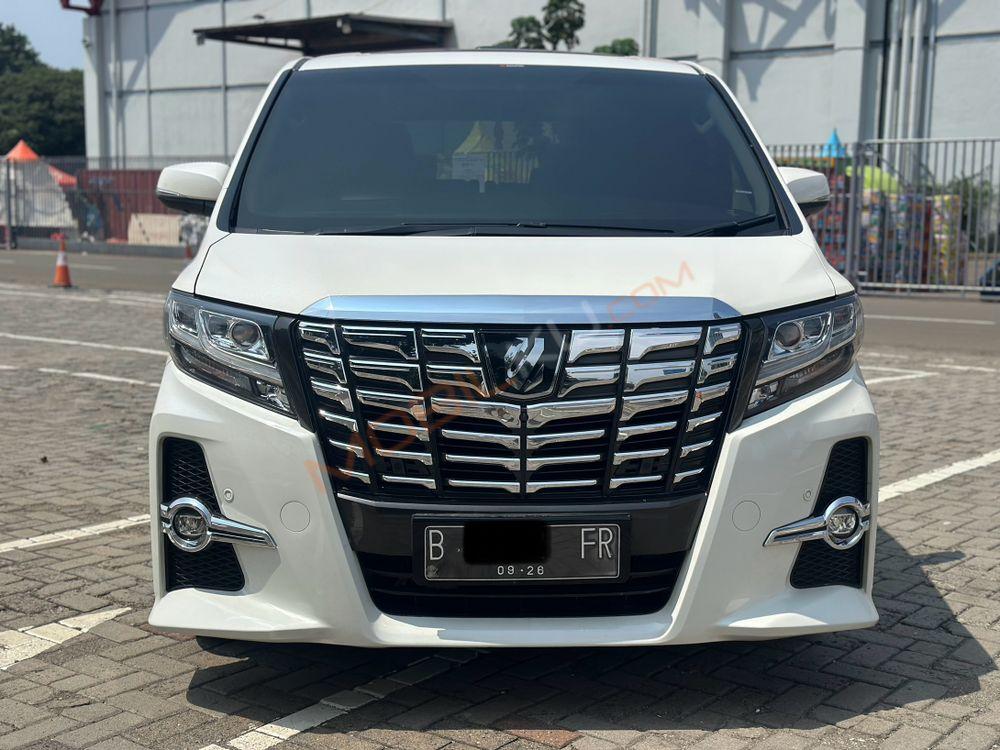Mobil Toyota Alphard 2016