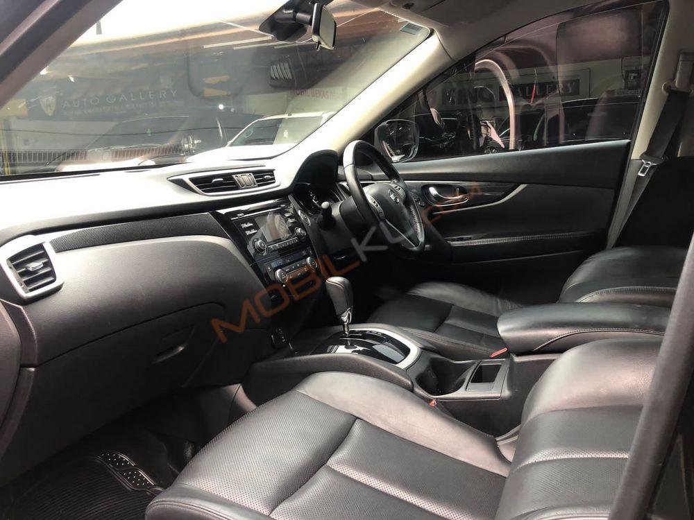 Mobil Nissan X-Trail 2015
