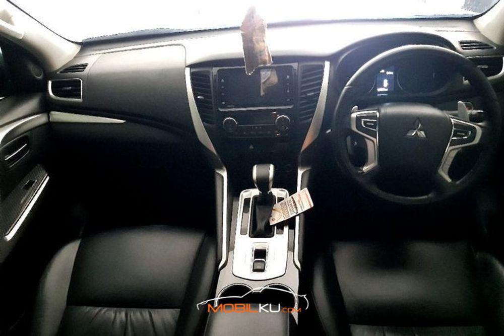 Mobil Mitsubishi Pajero Sport 2019