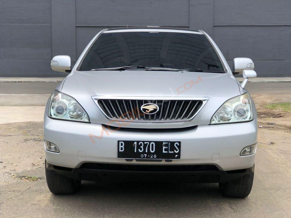 Mobil Toyota Harrier 2013