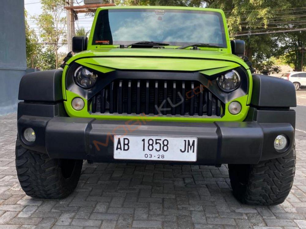Mobil Jeep Wrangler 2012