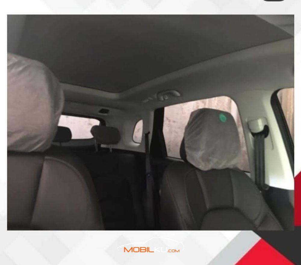 Mobil Wuling Almaz 2019