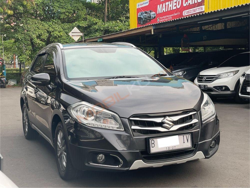 Mobil Suzuki SX4 2017