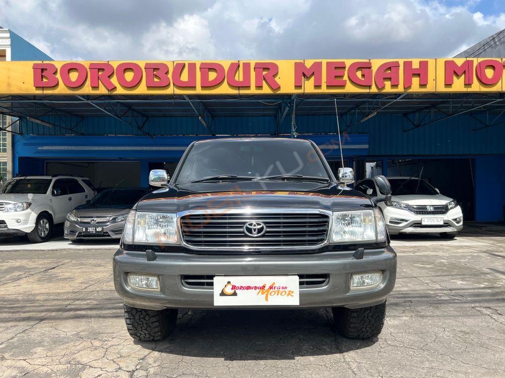 Mobil Toyota Land Cruiser 2000