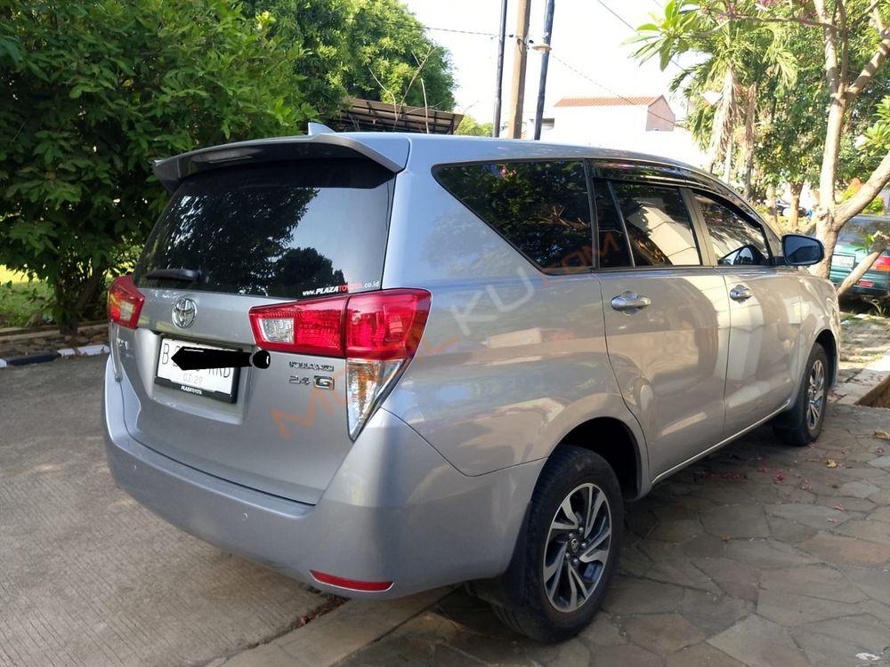 Mobil Toyota Kijang Innova 2024