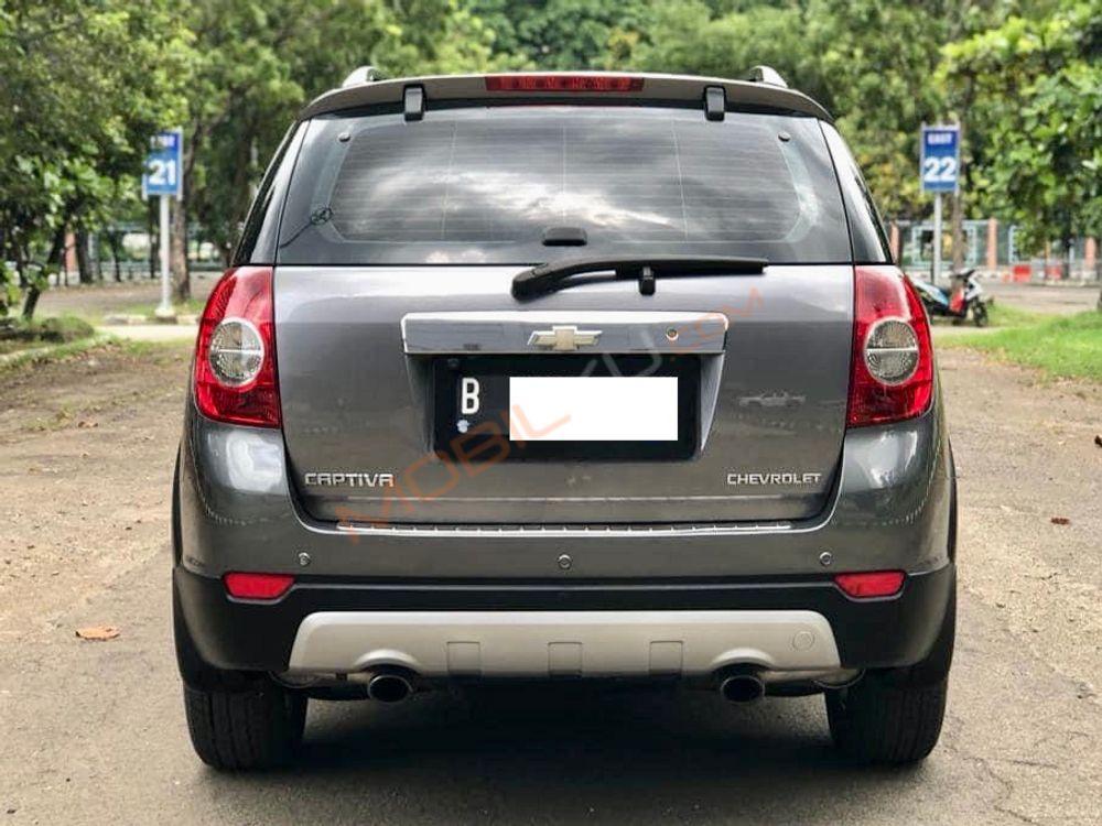 Mobil Chevrolet Captiva 2011