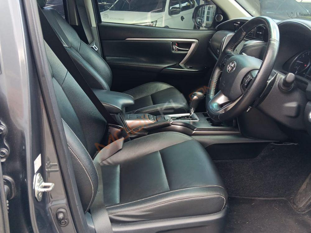 Mobil Toyota Fortuner 2022