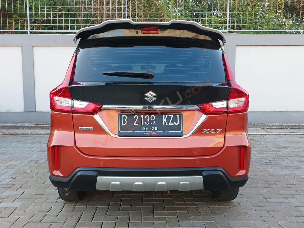 Mobil Suzuki XL7 2021