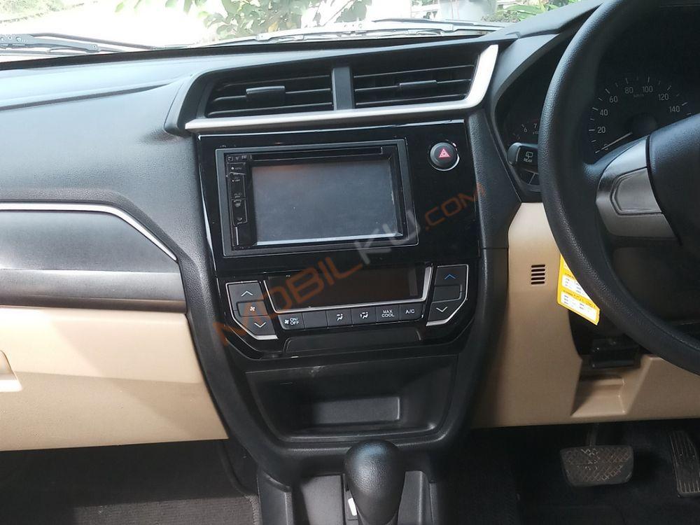 Mobil Honda Mobilio 2016